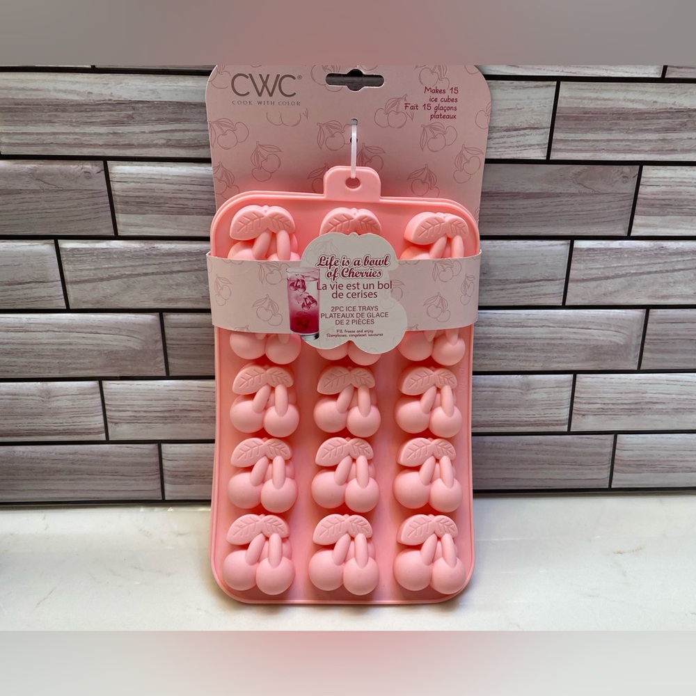 CWC 🍒🍒Cherry shaped 2 piece Ice Trays  pink mold BPA Free NWT